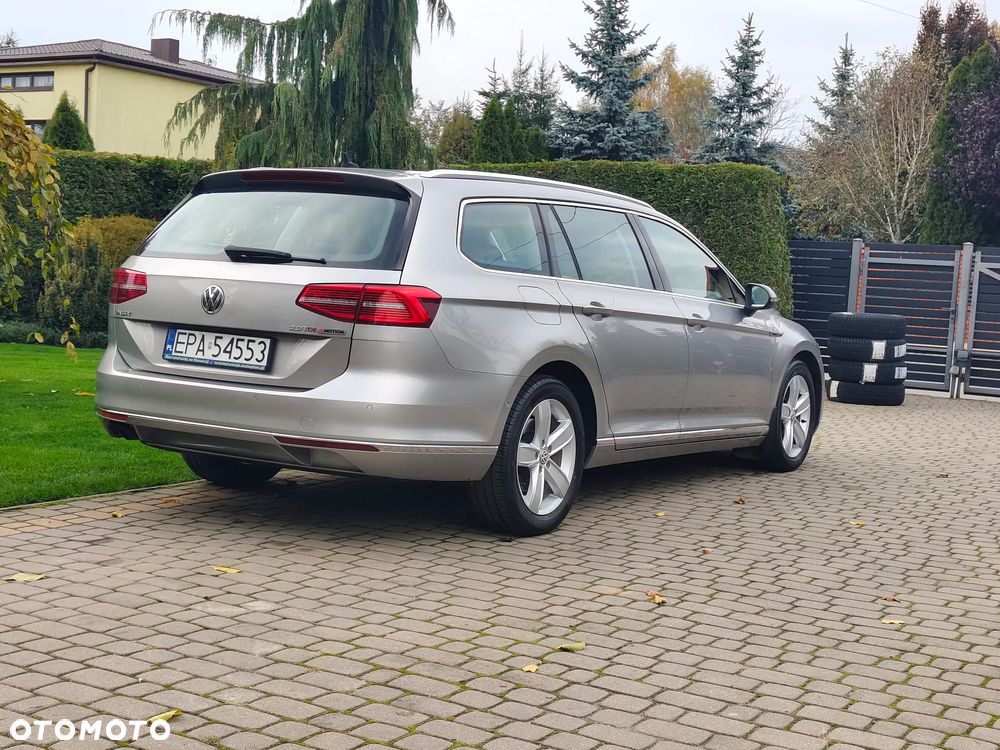 Volkswagen Passat Variant 2.0 TDI SCR 4Motion DSG Comfortline - 8