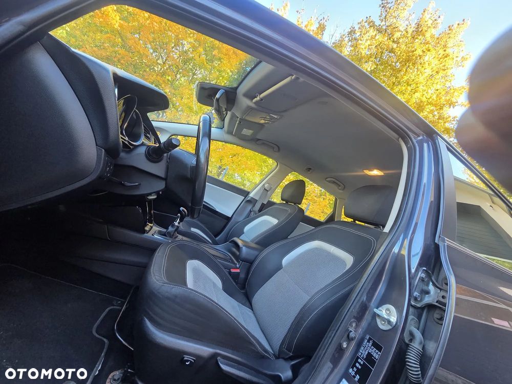 Kia Ceed 1.6 CRDi Business Line - 12