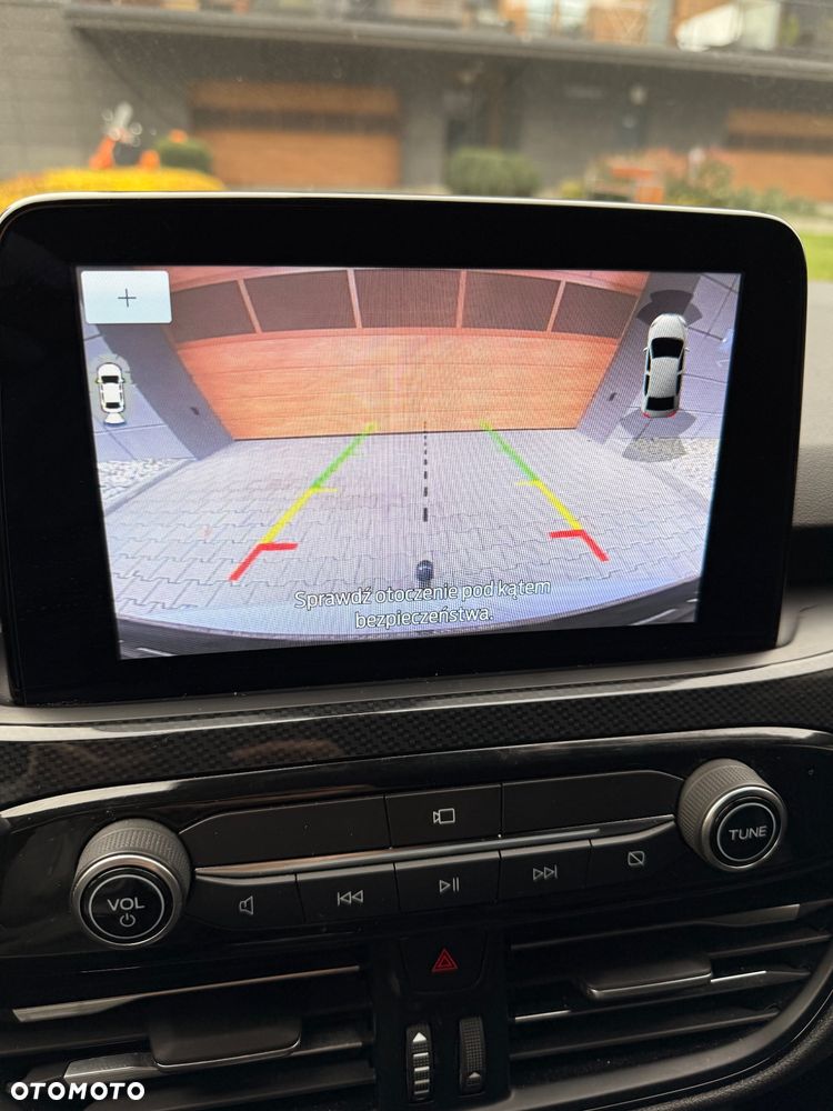 Ford Kuga 2.5P PHEV FWD ST-Line X - 18