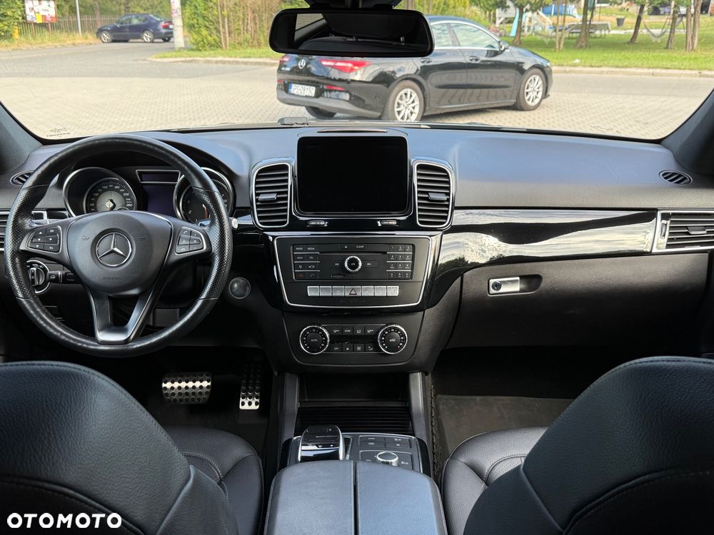 Mercedes-Benz GLE - 37