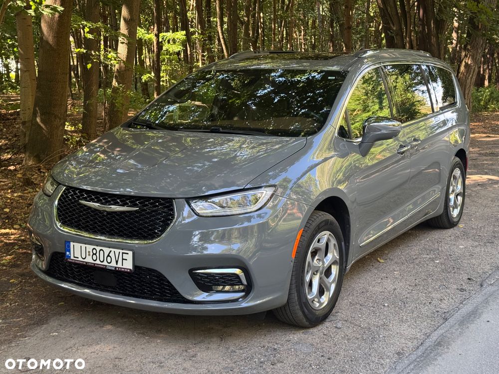Chrysler Pacifica - 2