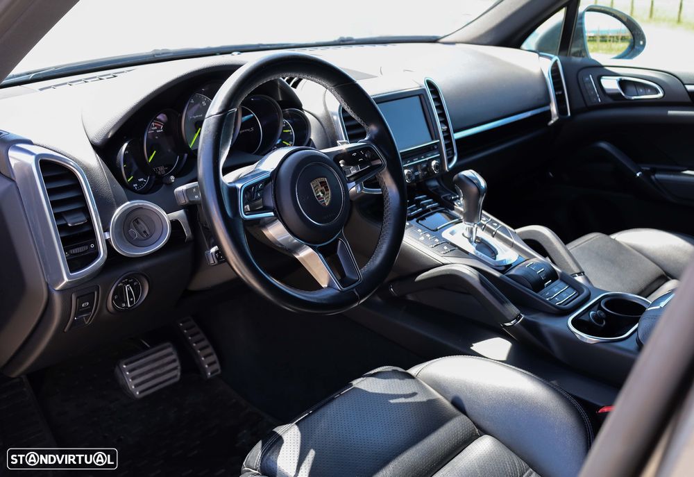 Porsche Cayenne S E-Hybrid - 17
