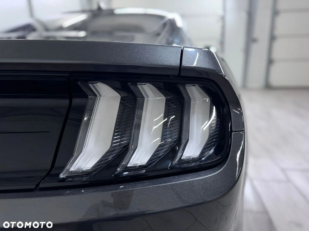 Ford Mustang 5.0 V8 GT - 11