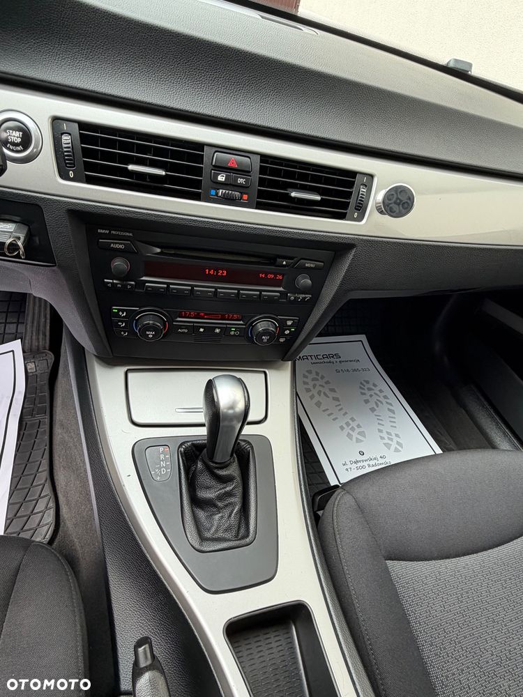 BMW Seria 3 318i - 27