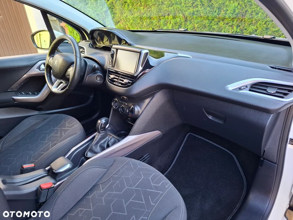 Peugeot 2008 PureTech 110 Stop&Start Urban Move - 16