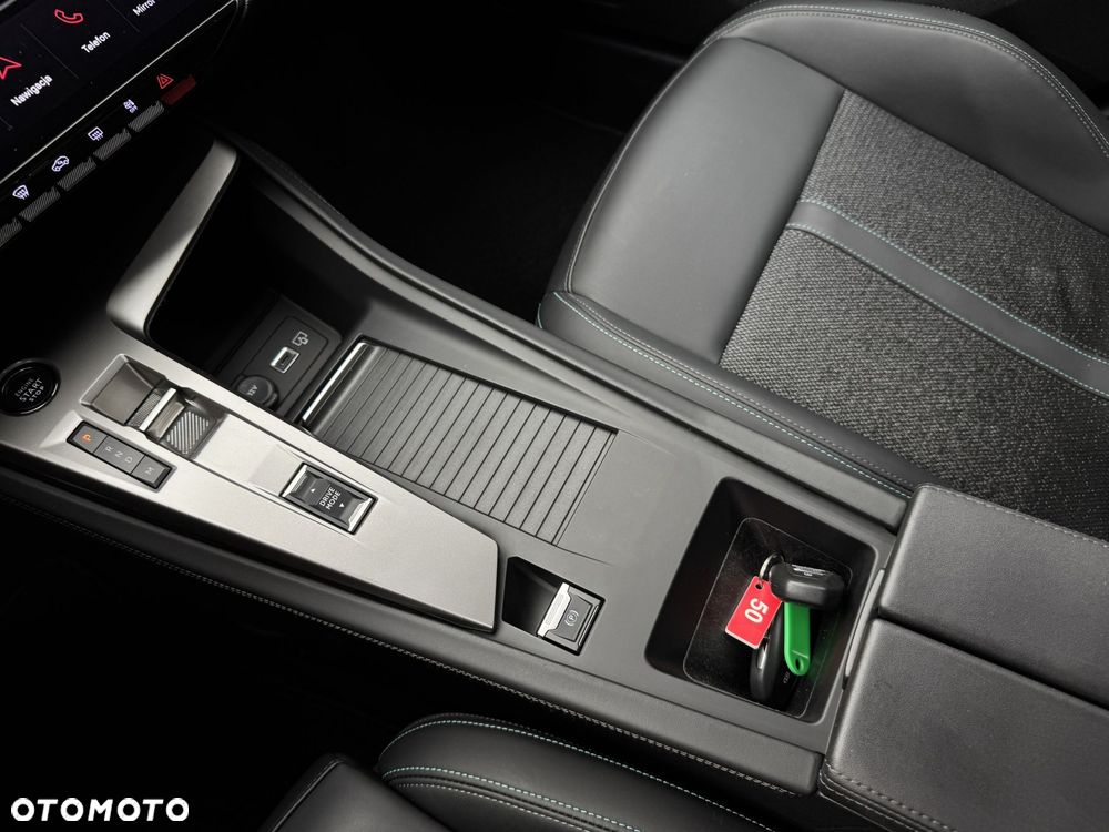 Peugeot 308 1.5 BlueHDi Allure Pack S&S EAT8 - 26