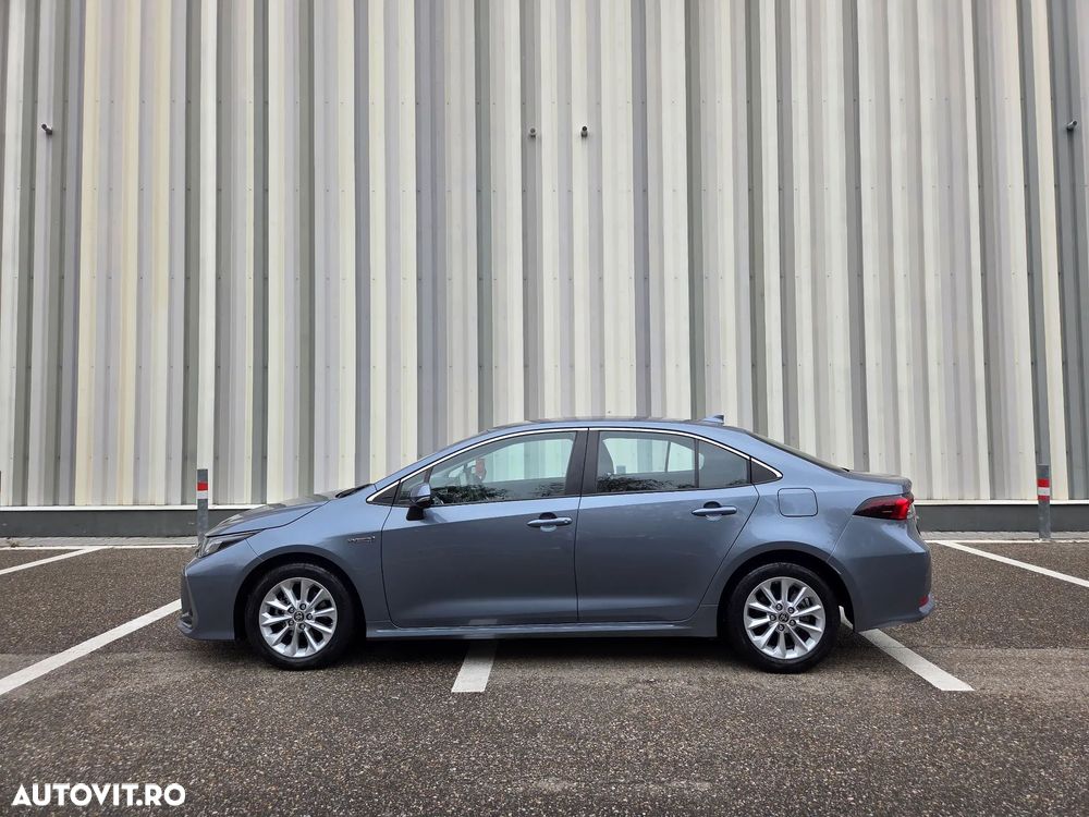 Toyota Corolla Sedan 1.8 HSD Dynamic - 23