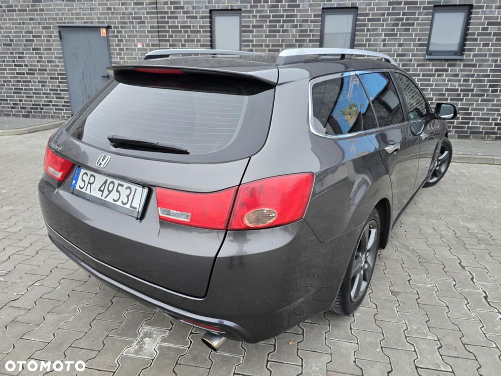 Honda Accord 2.0 Executive - 12