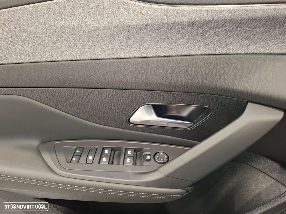 Peugeot e-308 54 kWh Allure - 19