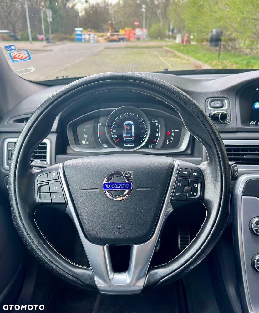 Volvo V70 D4 Drive-E Kinetic - 13