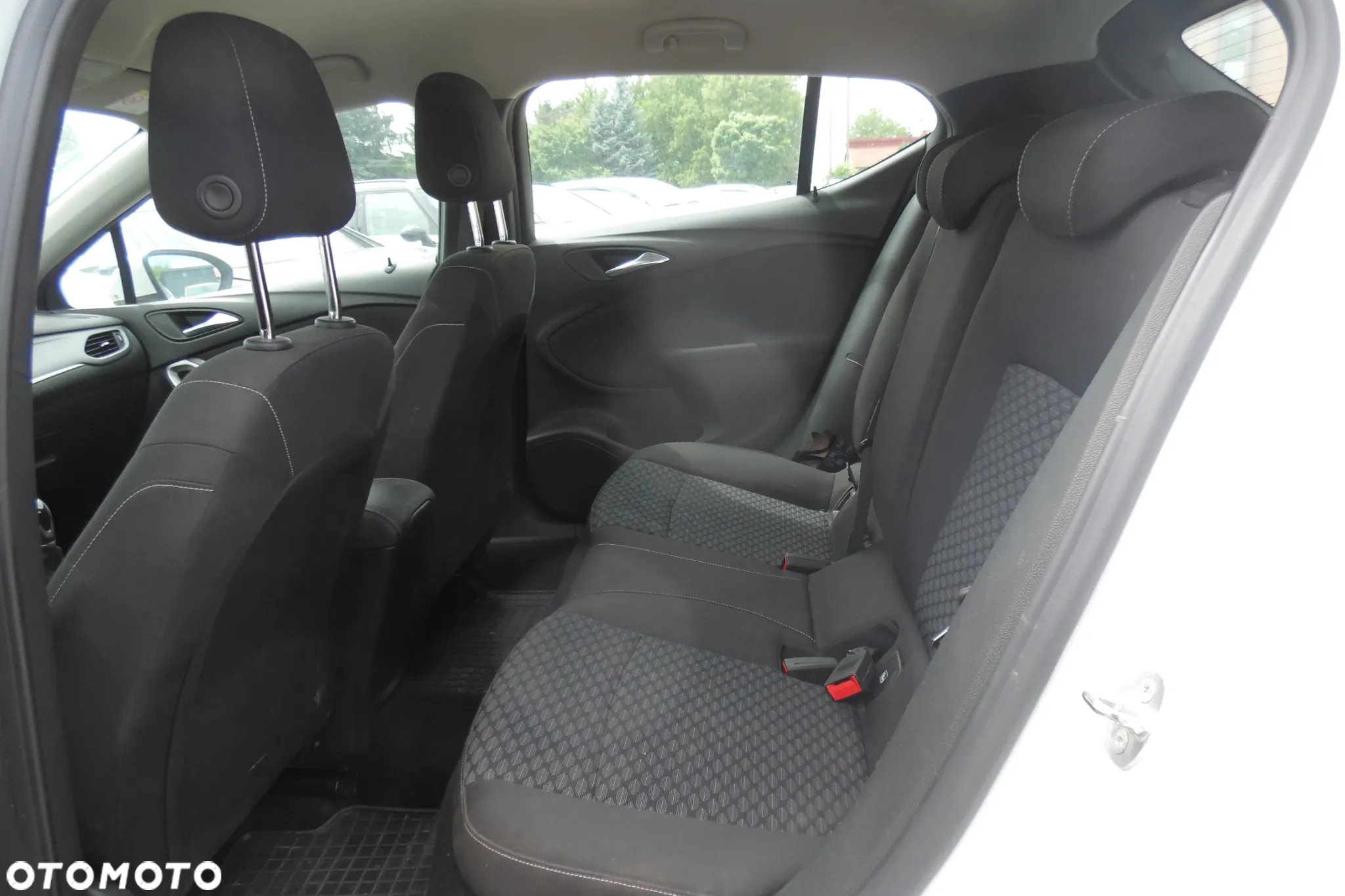 Opel Astra V 1.4 T Dynamic - 10
