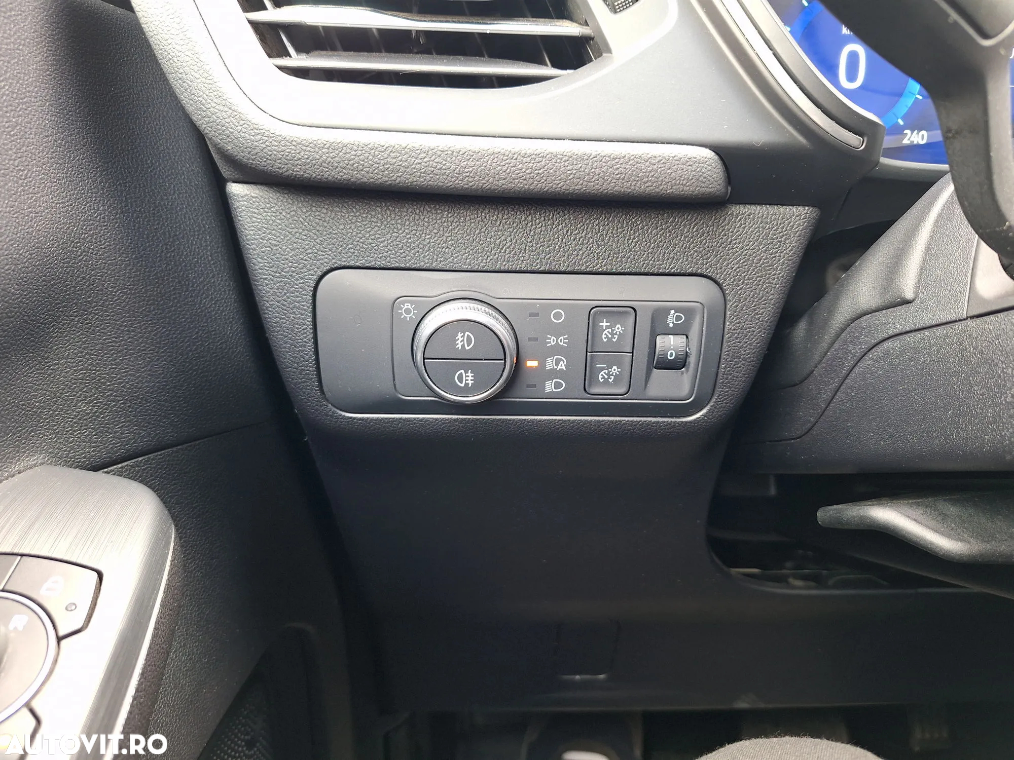 Ford Kuga - 23