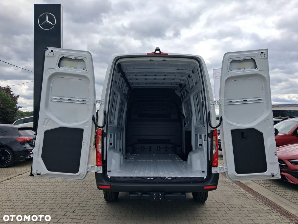 Mercedes-Benz Sprinter - 9