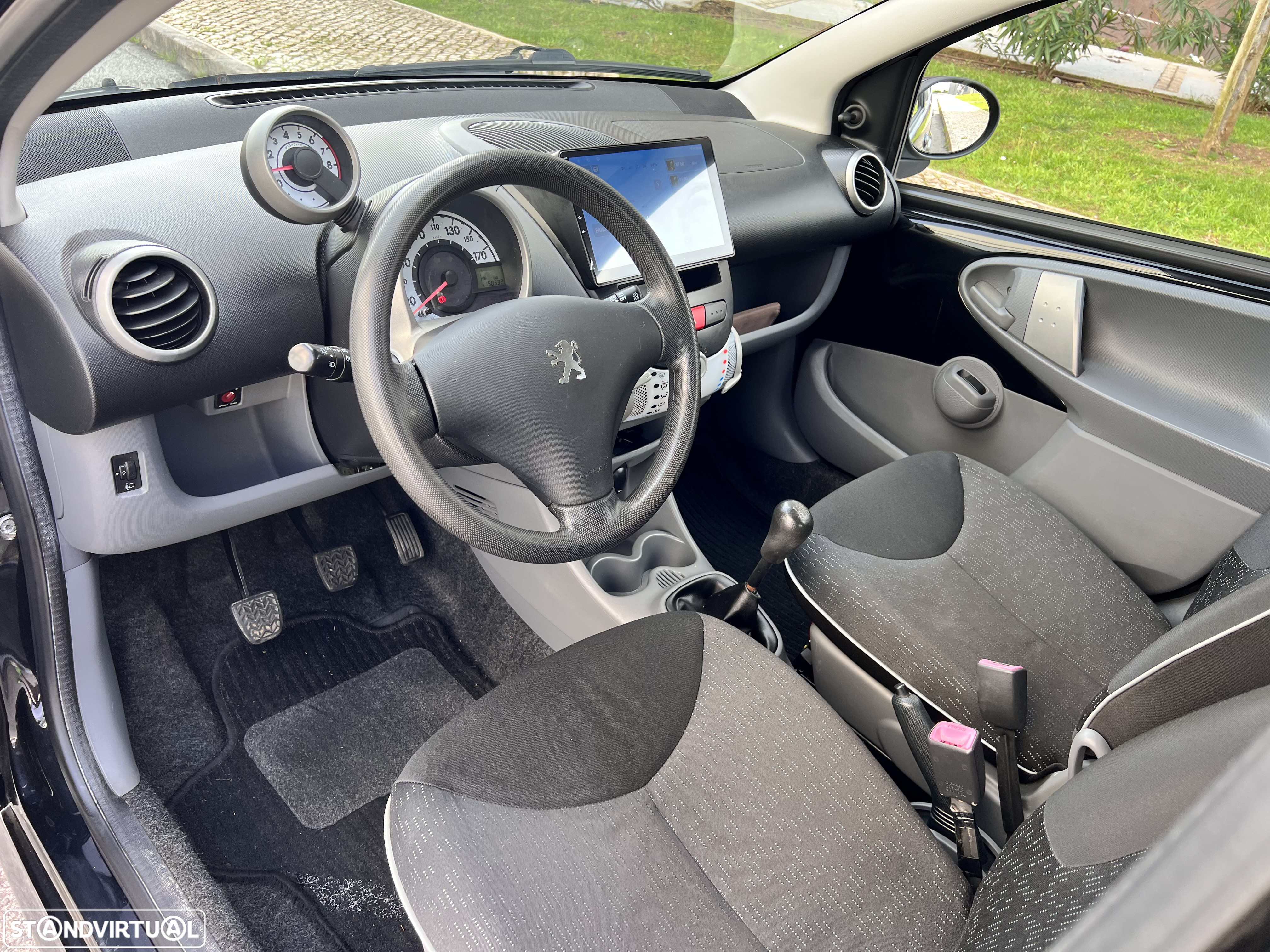 Peugeot 107 1.0 Trendy - 16