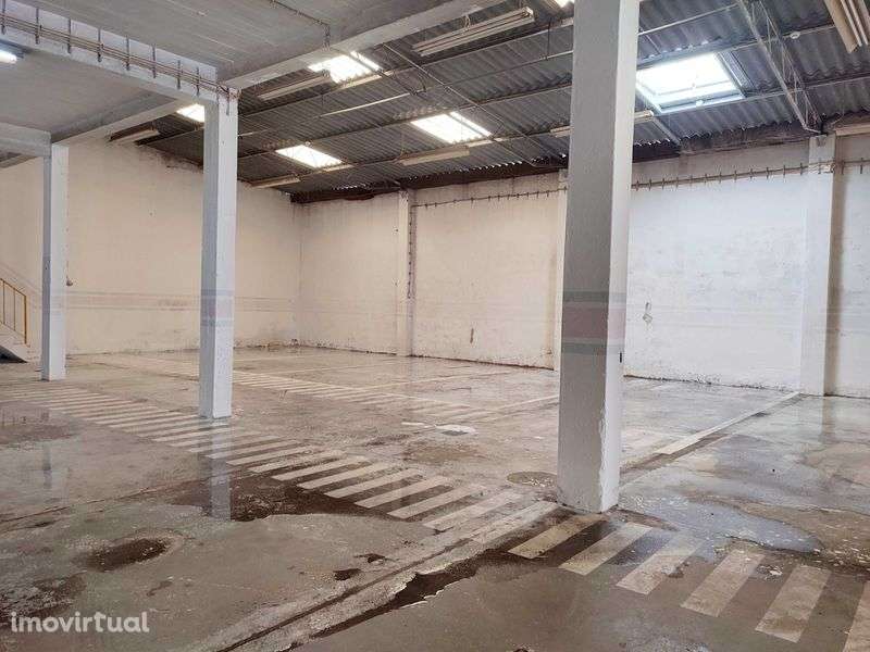Armazém 950 m² + Escritório | Venda ou Investimento - Grande imagem: 4/12