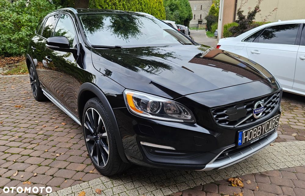Volvo V60 Cross Country - 4