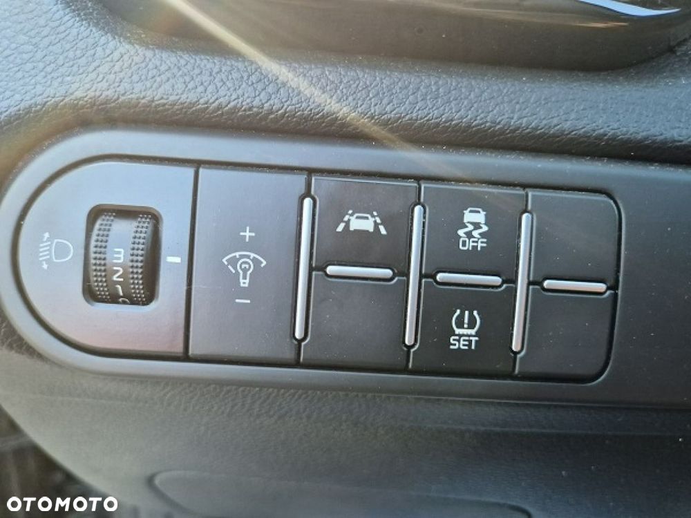 Kia Ceed - 34