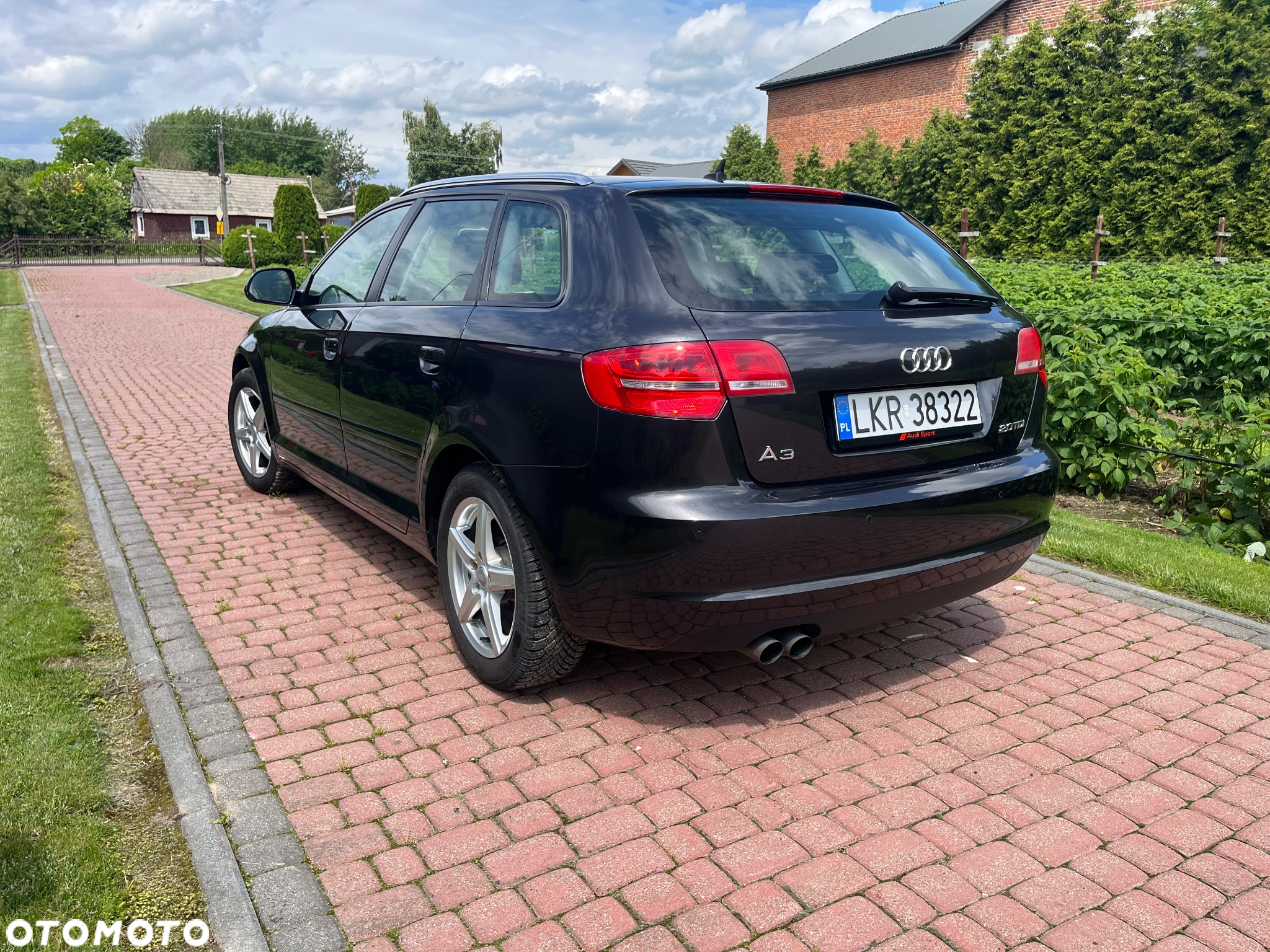 Audi A3 2.0 TDI Sportback DPF Attraction - 2
