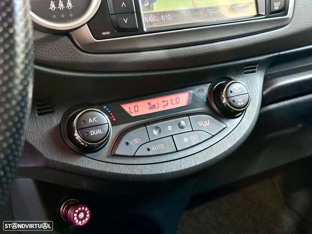 Toyota Yaris 1.4 D-4D Sport +P.Tec. +P.Plus+P.Luxury - 22