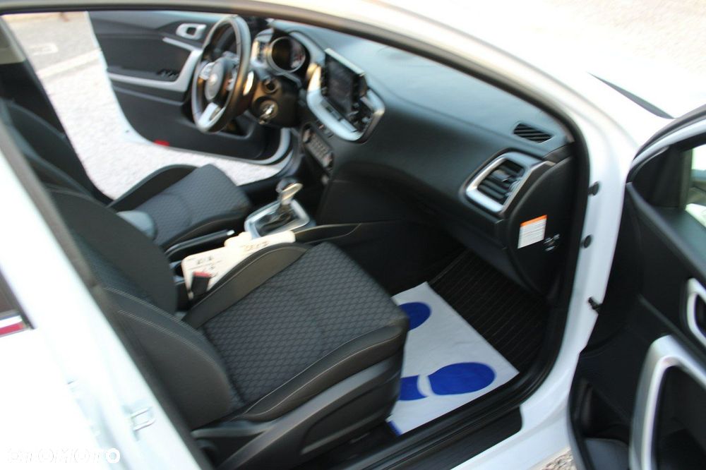Kia Ceed - 30