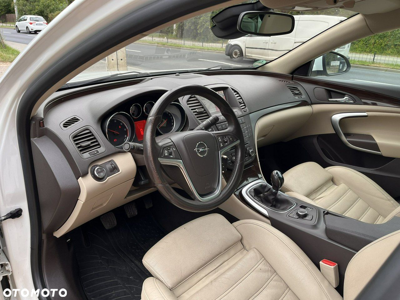 Opel Insignia - 18