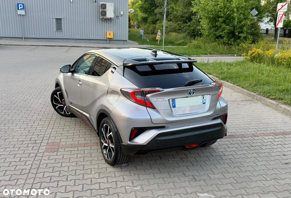 Toyota C-HR 1.8 Hybrid Neon Lime powered by JBL - 5