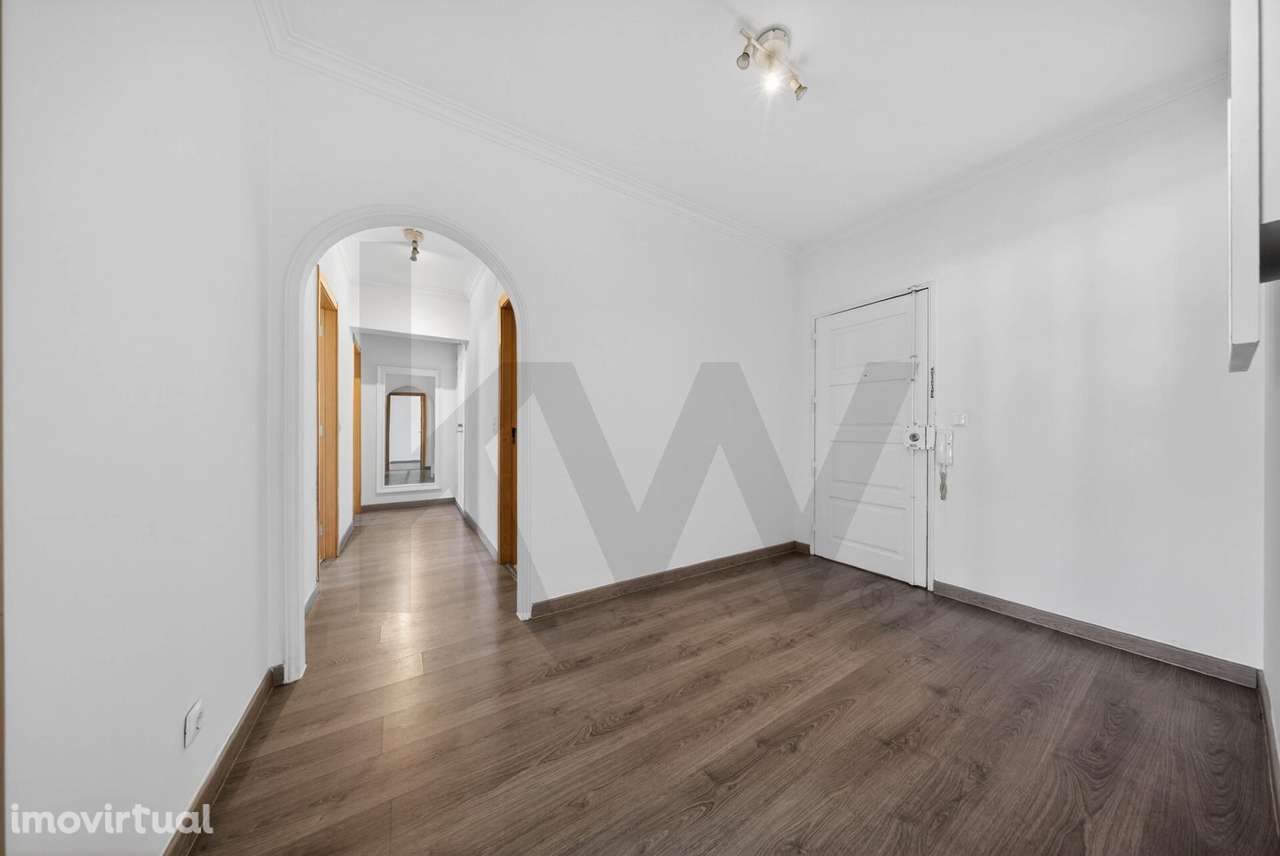 Apartamento T2 em Odivelas | Área Total 94,50 | Remodelado | Apenas a - Grande imagem: 3/31