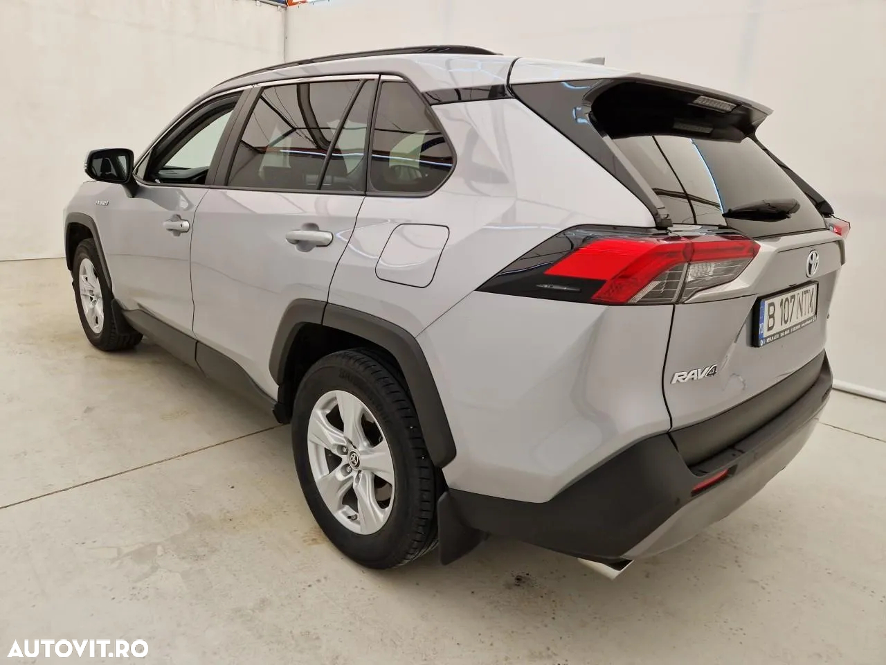 Toyota RAV4 2.5 Hybrid VVT-iE 4x2 Dynamic - 4