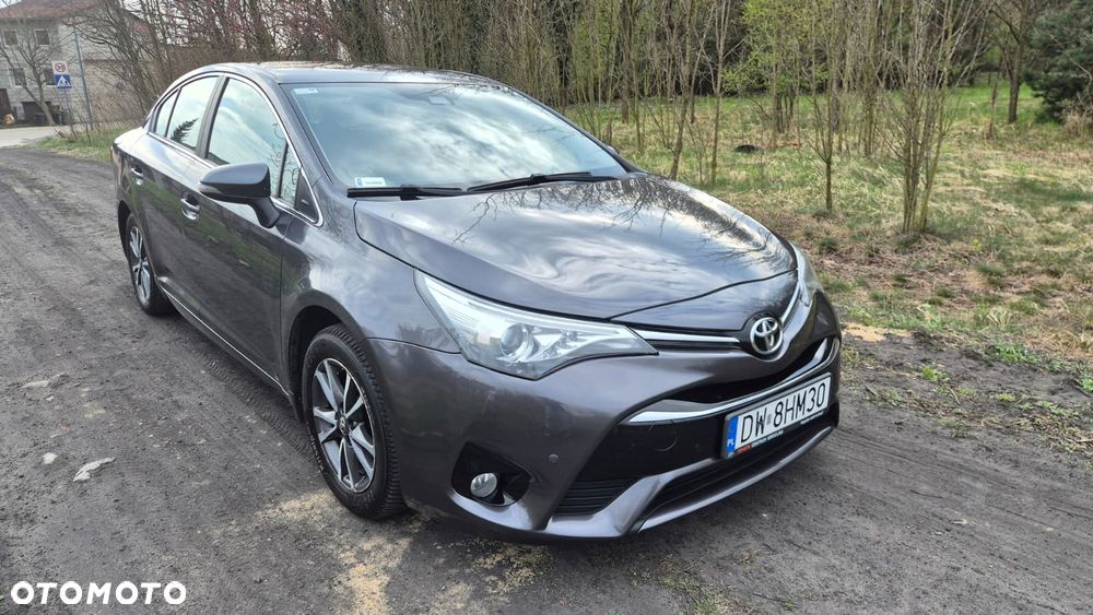 Toyota Avensis 2.0 Premium MS - 10