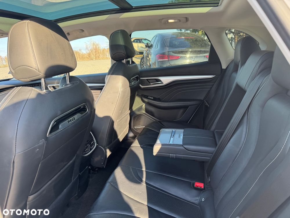 MG Marvel R Luxury - 11