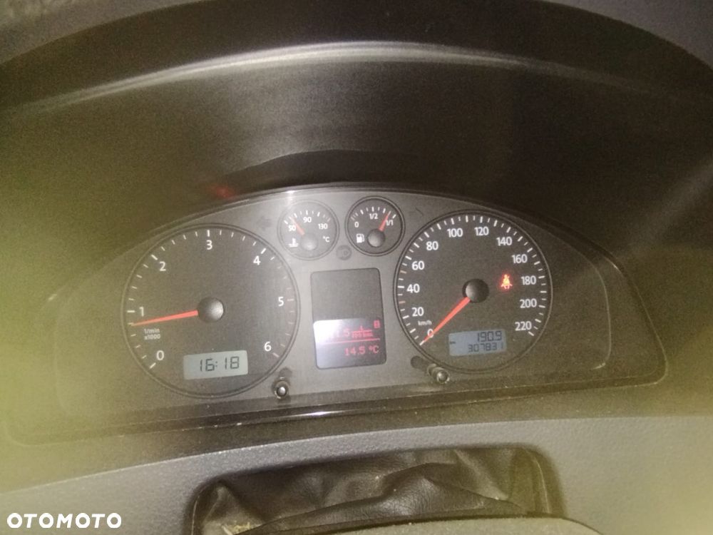 Volkswagen Transporter - 6