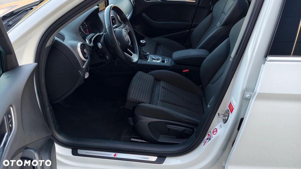 Audi A3 Limousine 1.6 TDI (clean diesel) S line Sportpaket - 27