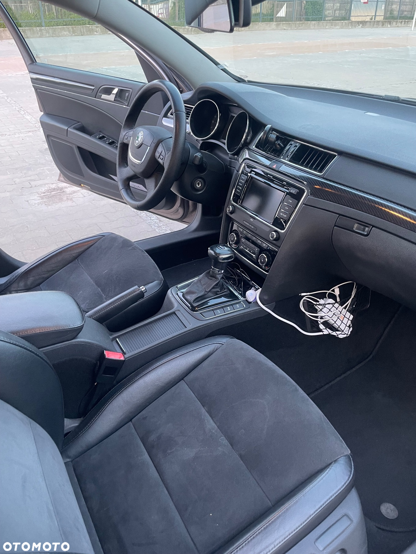 Skoda Superb 2.0 TDI Elegance DSG - 17