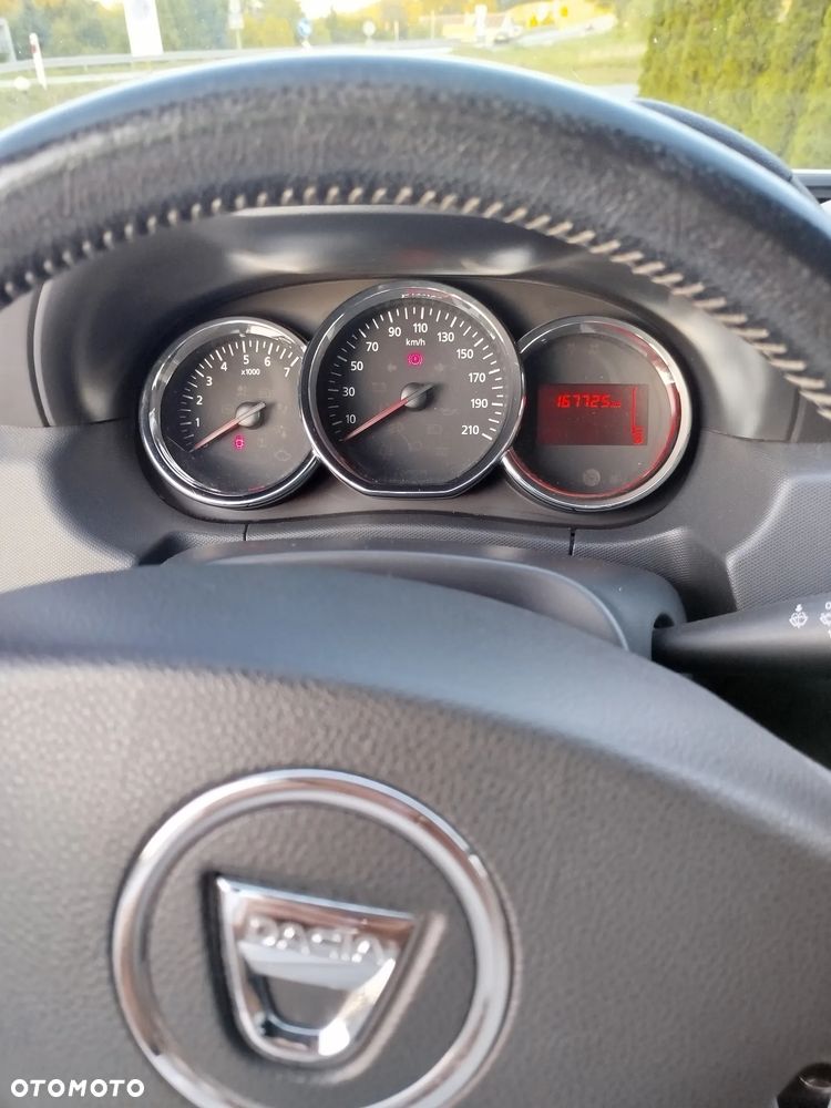 Dacia Duster 1.6 Laureate Euro5 - 9