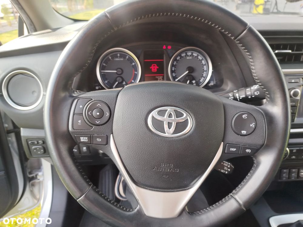 Toyota Auris - 29