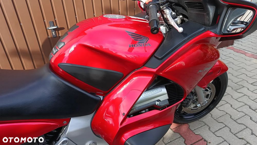 Honda ST - 8