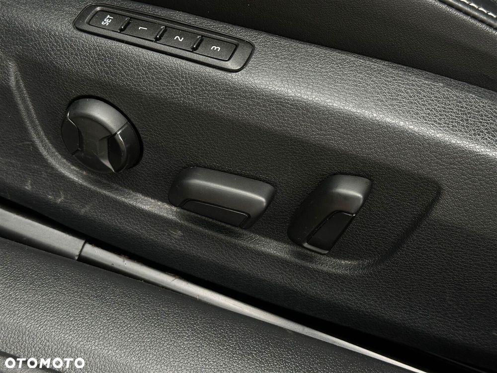 Skoda Superb 2.0 TDI SCR L&K DSG - 10