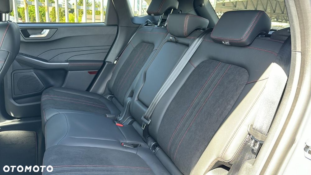 Ford Kuga 2.5 FHEV FWD ST-Line X - 15