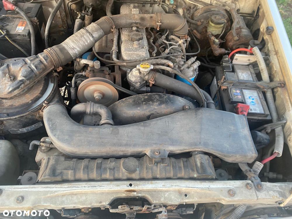 Toyota Land Cruiser - 22