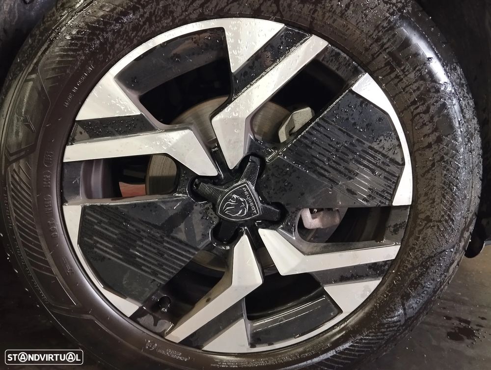 Peugeot 2008 1.2 PureTech Allure - 11