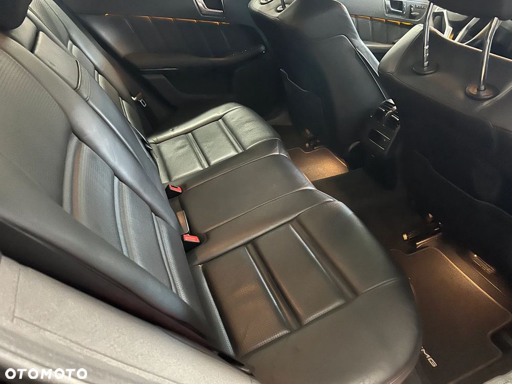 Mercedes-Benz Klasa E 63 AMG AMG AMG Speedshift MCT AMG Performance Package - 19