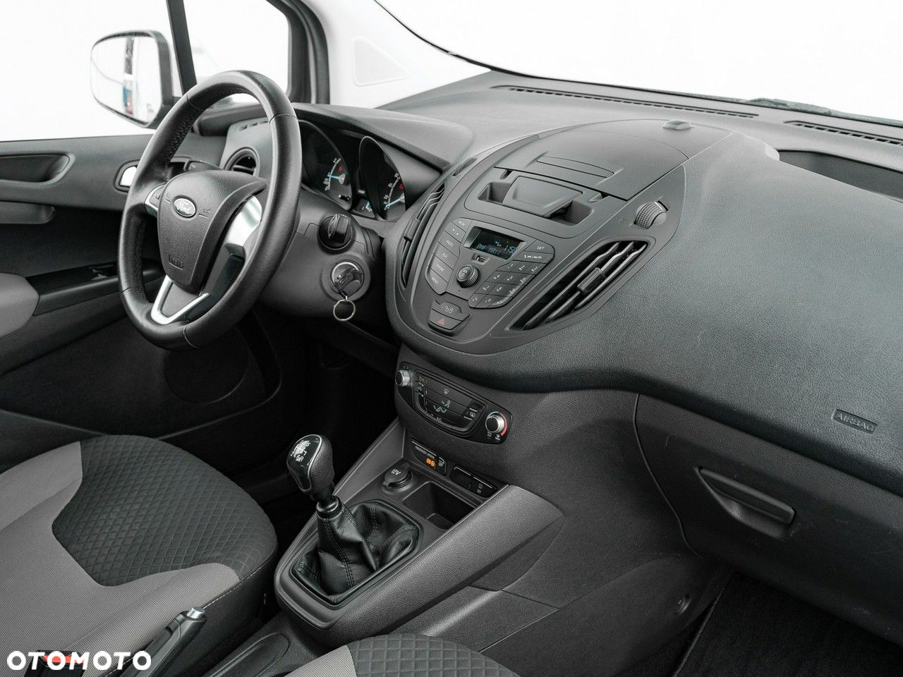 Ford Transit Courier 1.0 EcoBoost Trend - 27