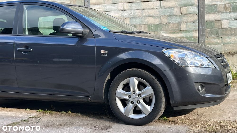 Kia Ceed 1.4 Comfort + - 17