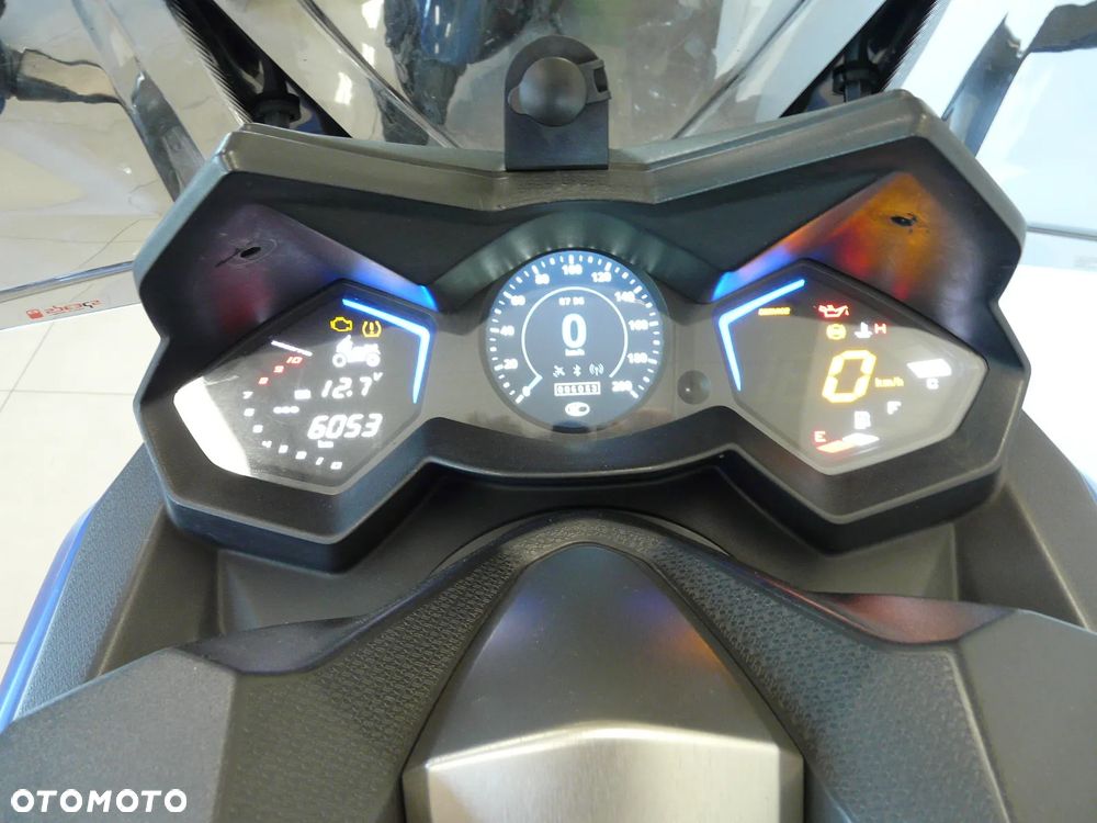 Kymco AK 550 - 12