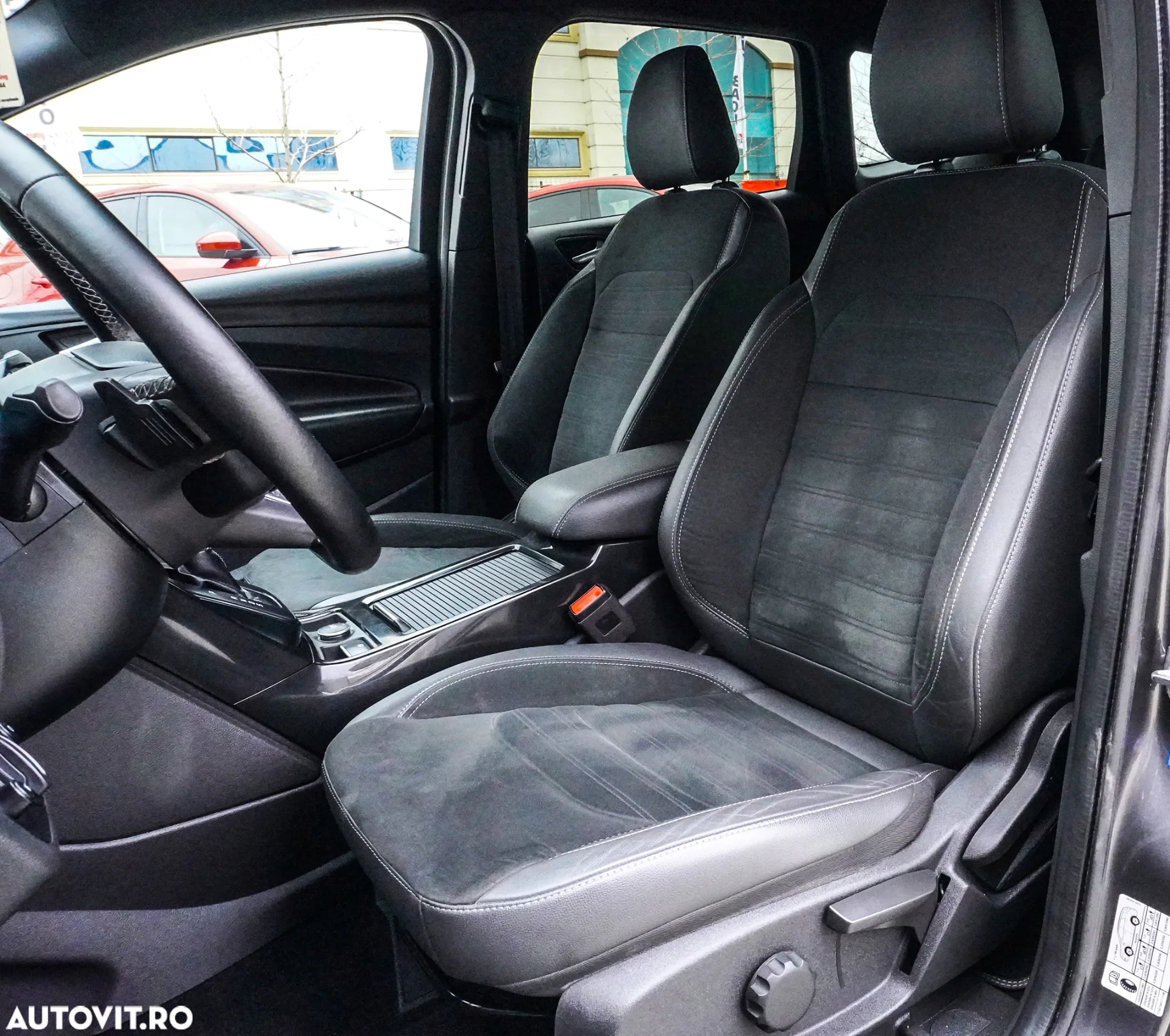 Ford Kuga 2.0 TDCi 4WD Powershift ST-Line - 14