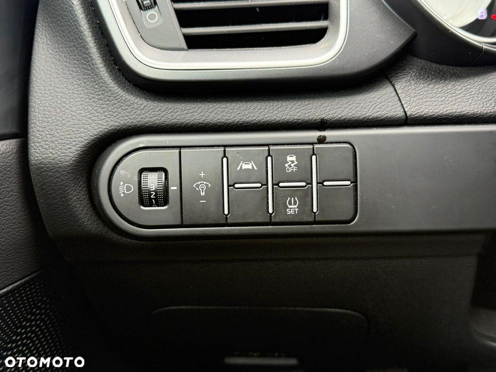 Kia Ceed 1.5 T-GDI Business Line - 29