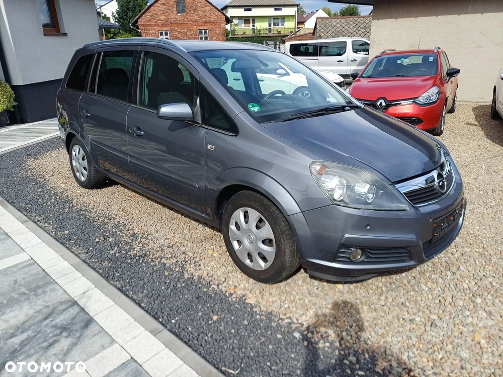 Opel Zafira 1.8 Easytronic Cosmo - 3