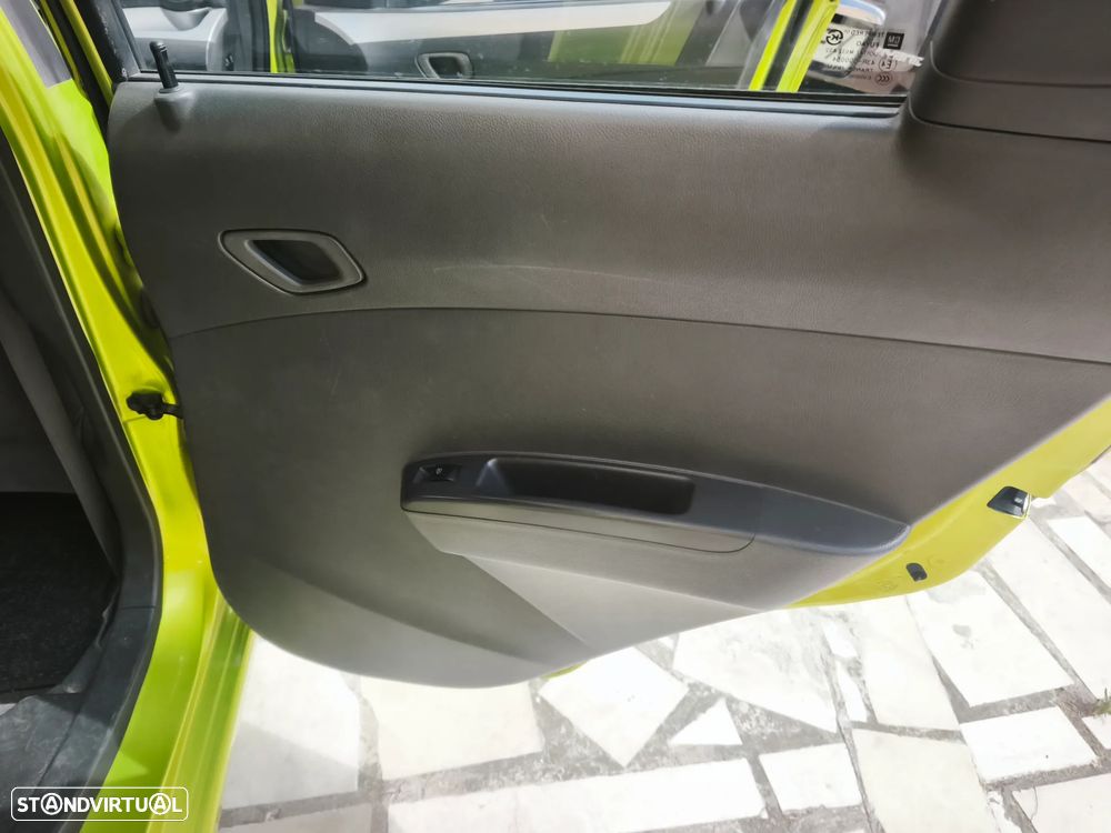 Chevrolet Spark 1.2 LT - 9