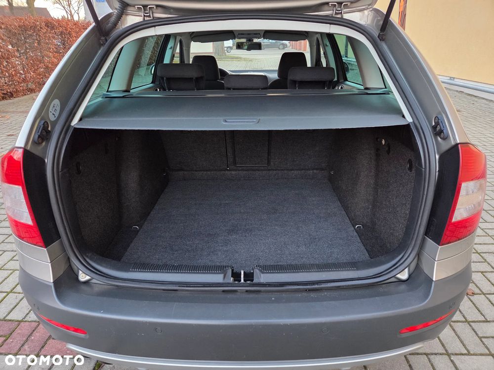 Skoda Octavia 2.0 TDI DPF 4x4 Scout - 33