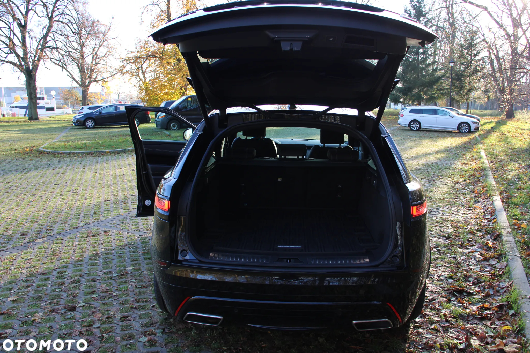 Land Rover Range Rover Velar D300 R-Dynamic HSE - 16